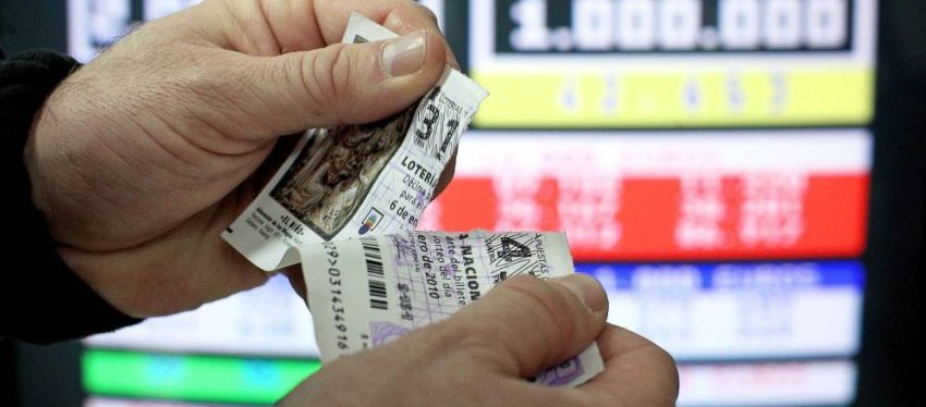 Rompe un décimo, lo compra de nuevo y gana el segundo premio de la Lotería