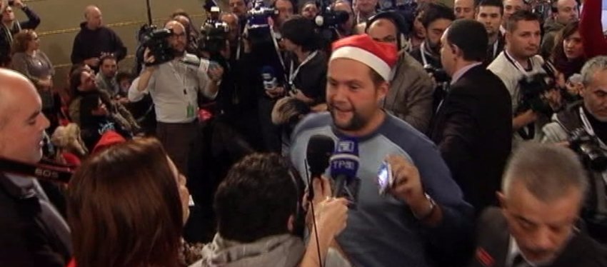 Jesús Lorente, tras ganar el segundo premio de la Lotería en el Teatro Real.