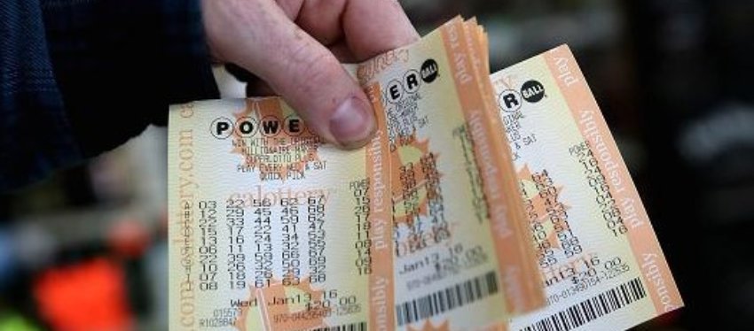La lotería Powerball es una de las más jugadas en Estados Unidos. Foto: Twitter.