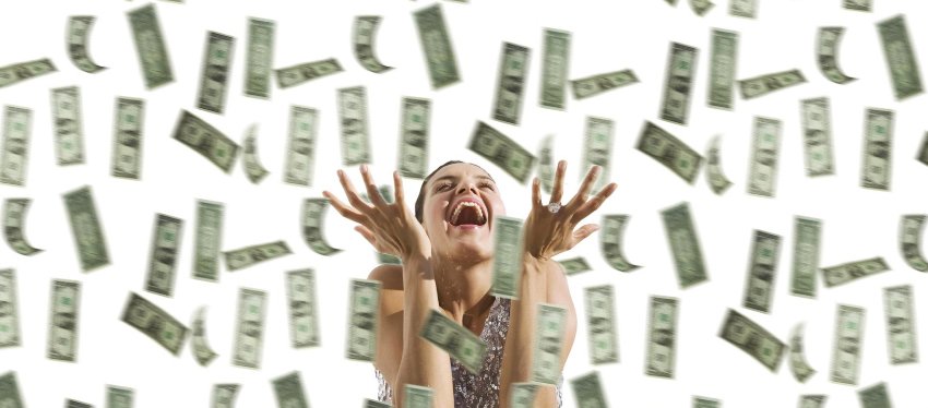 Pues parece que no, no seremos más feliz con una lluvia de billetes. Foto: CNBC.