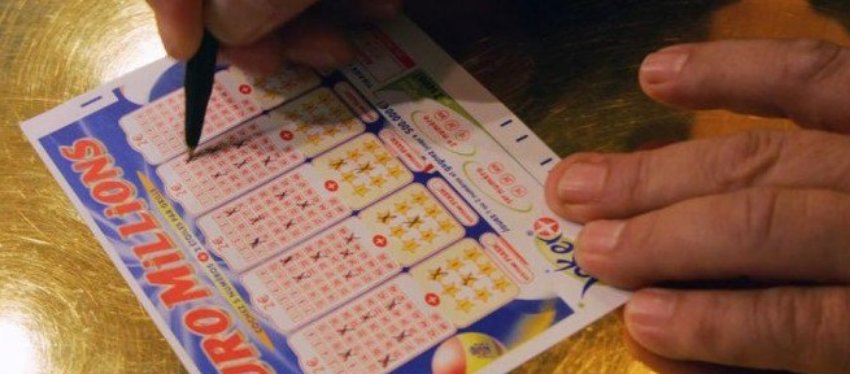 Cinco números y dos estrellas y la posibilidad de convertirte en Euromillonario. Foto: Twitter.