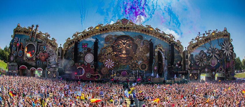 Unite with Tomorrowland, todo un espectáculo que se celebra en Barcelona.