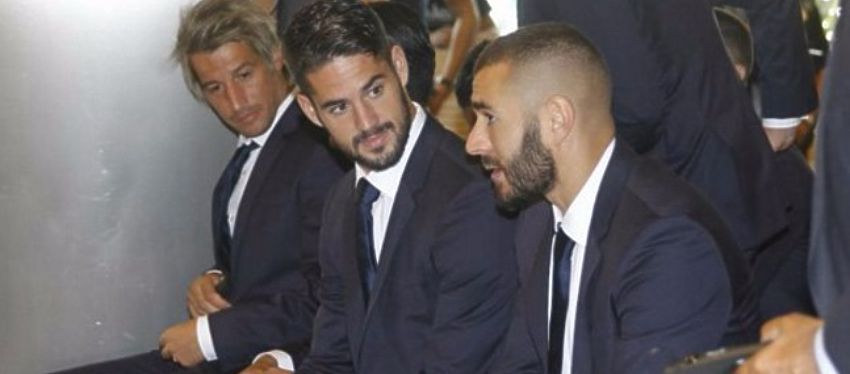 Isco, junto a Coentrao y Benzema en el acto celebrado en el Bernabéu. Foto: Twitter.