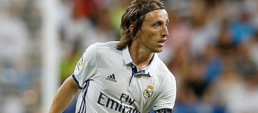 Modric podría estar al menos un mes de baja. Foto: @eudeporte.