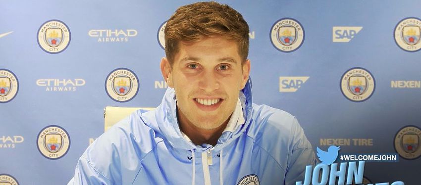 John Stones durante su presentación en el Manchester City | Foto: @ManCity