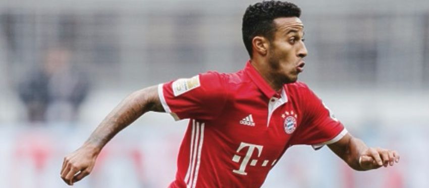 Thiago, en un partido con el Bayern de Múnich. Foto: Twitter.