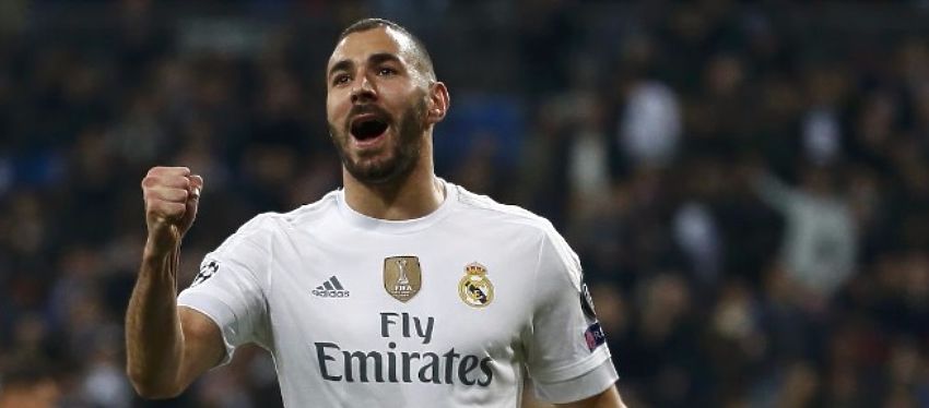 Benzema celebra un gol con el Real Madrid. Foto: Twitter.