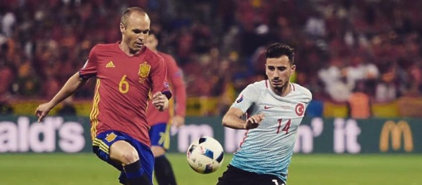 Iniesta volvió a ser determinante en la victoria de España. Foto: @uefaeuro.