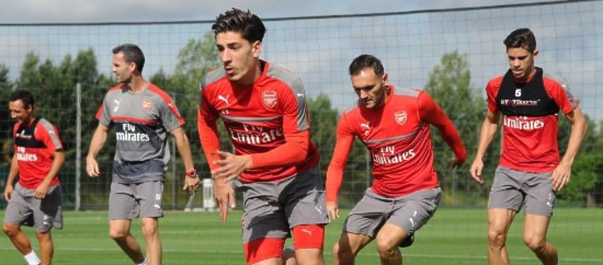 Bellerín sería el elegido para reforzar la banda derecha del Barça. Foto: @arsenaldsc.