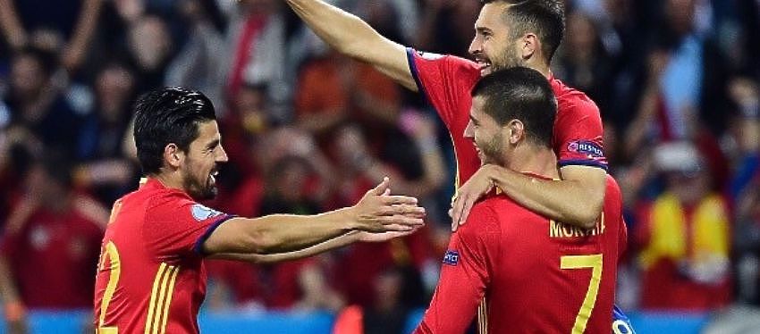 España afronta ante Italia su primera bola de partido de esta Eurocopa. Foto: Twitter.