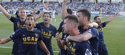 Jugadores del Ucam Murcia celebrando el ascenso | Foto: @UCAM Murcia
