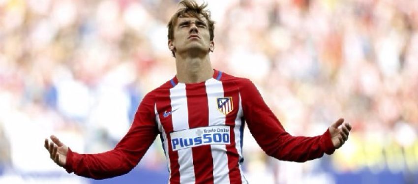 Griezmann se lamenta de un gol anulado en el partido frente al Deportivo de la Coruña. Foto: Twitter.