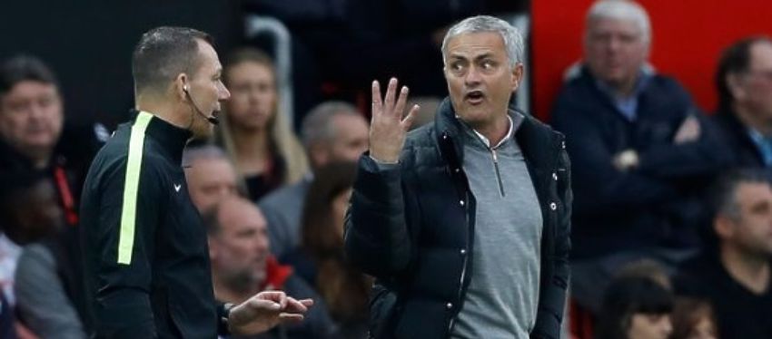 Mourinho sigue buscando su sitio en Manchester. Foto: Mirror.