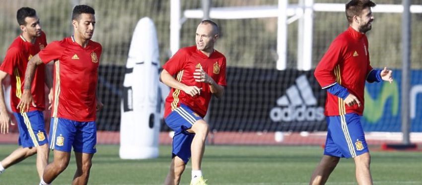 España ya comenzó hoy a preparar el partido del próximo 6 de octubre ante Italia. Foto: Carmelo Rubio.