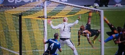 Diomande inauguró el marcador ante el Leicester con un gran chilena. Foto: Twitter.