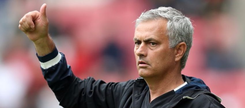 Mourinho es también 'The Special One' para el presidente de la FIFA. Foto: Twitter.