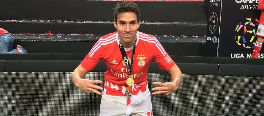 Gaitán celebra la Liga Portuguesa con el Benfica. Foto: Instagram.
