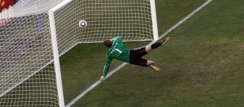 El ojo de halcón, la solución a los goles fantasma. Foto: ABC.