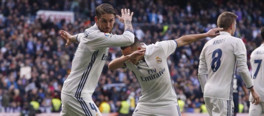 Sergio Ramos celebra un gol junto a Lucas Vázquez. Foto: Twitter.