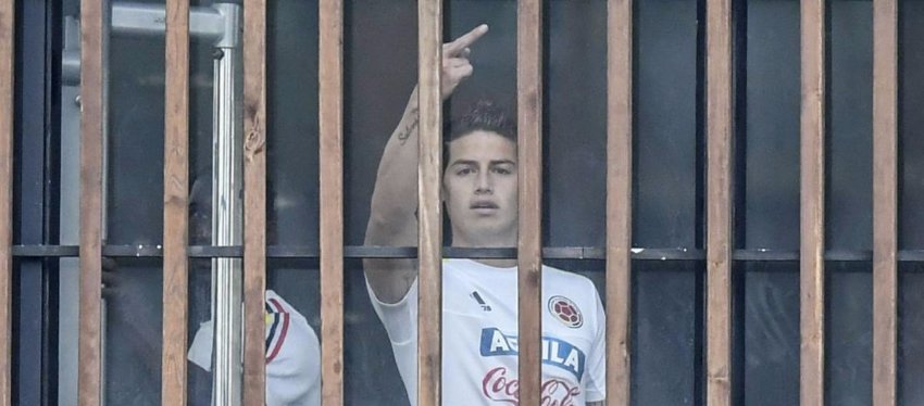 El contundente gesto que James dedicó a la prensa colombiana. Foto: AFP.