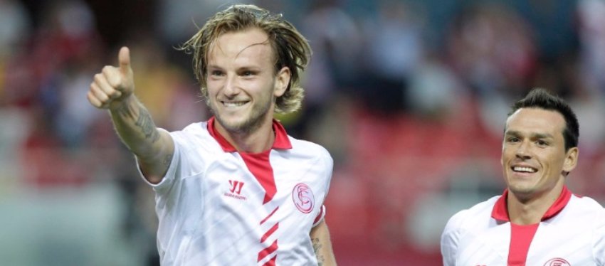 Rakitic aún conserva el cariño de la afición del Sevilla. Foto: Sportmaniaticos.