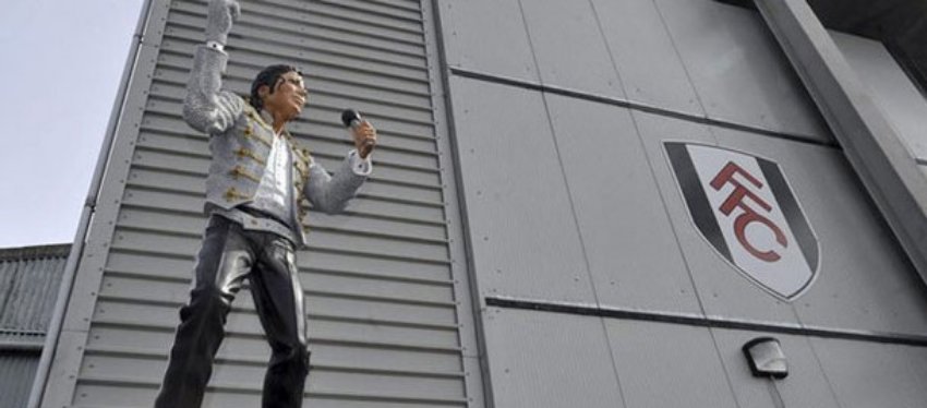 La estatua de Michael Jackson en Craven Cottage. Foto: La Tercera.