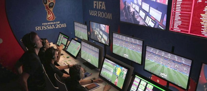 La sala del VAR durante un partido del Mundial. Foto: Telecinco.