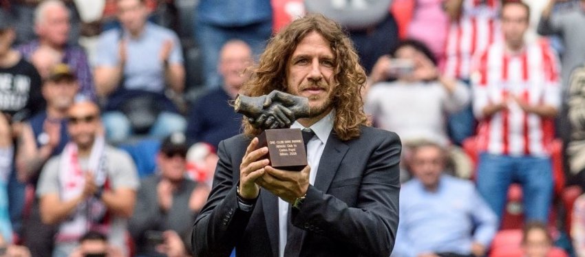 Carles Puyol recibiendo el premio One Club