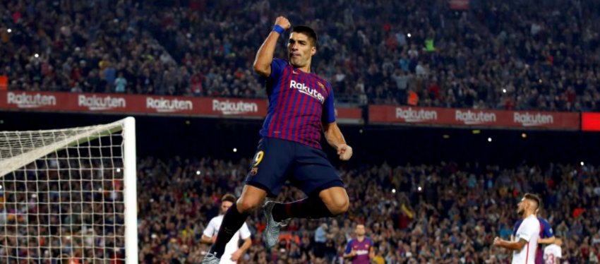 Luis Suárez celebra un gol ante el Sevilla. Foto: Twitter.