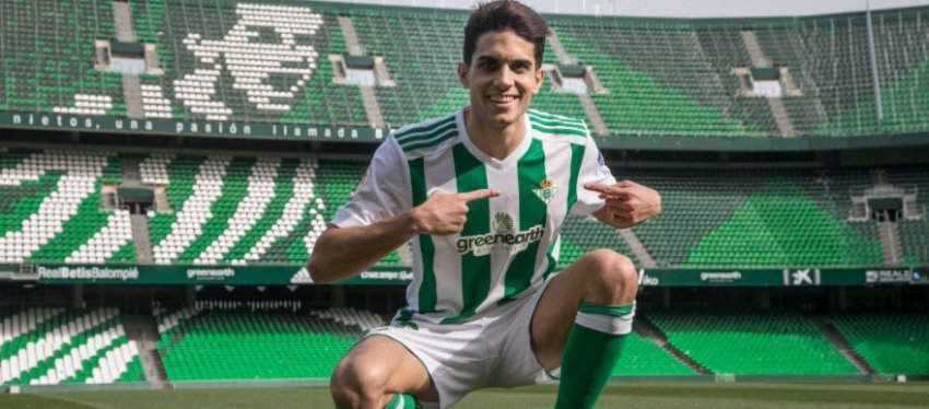 Marc Bartra, en su presentación con el Betis. Foto: Real Betis.